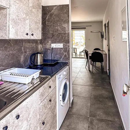 Appartement Nissi Avenue 64 3 - Luxcyservices *