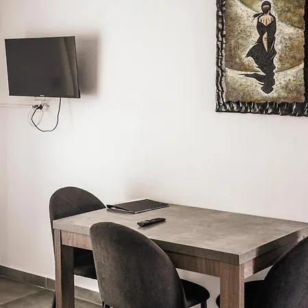Appartement Nissi Avenue 64 3 - Luxcyservices *