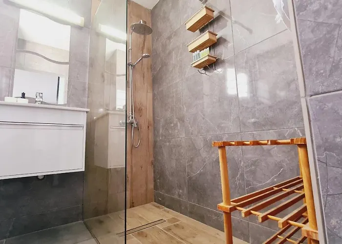 Nissi Avenue 64 3 - Luxcyservices Daire