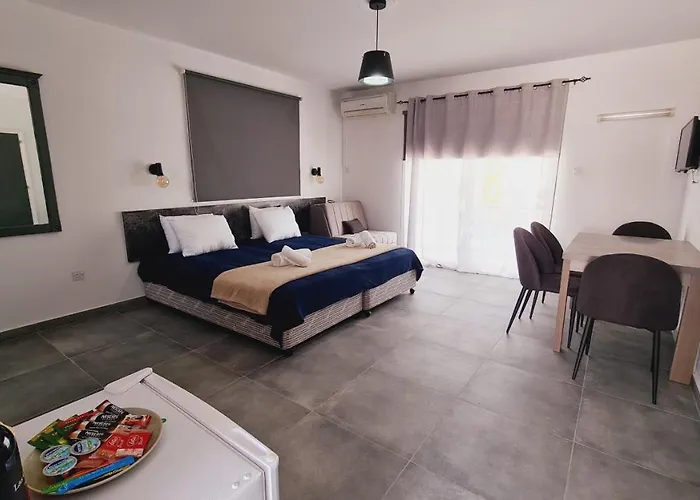 Nissi Avenue 64 3 - Luxcyservices *