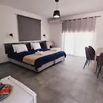 Nissi Avenue 64 3 - Luxcyservices *