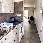 Appartamento Nissi Avenue 64 3 - Luxcyservices *